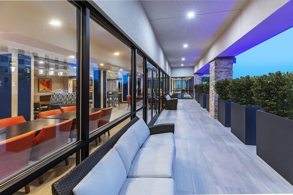 HI Express El Paso Downtown by IHG photo 34