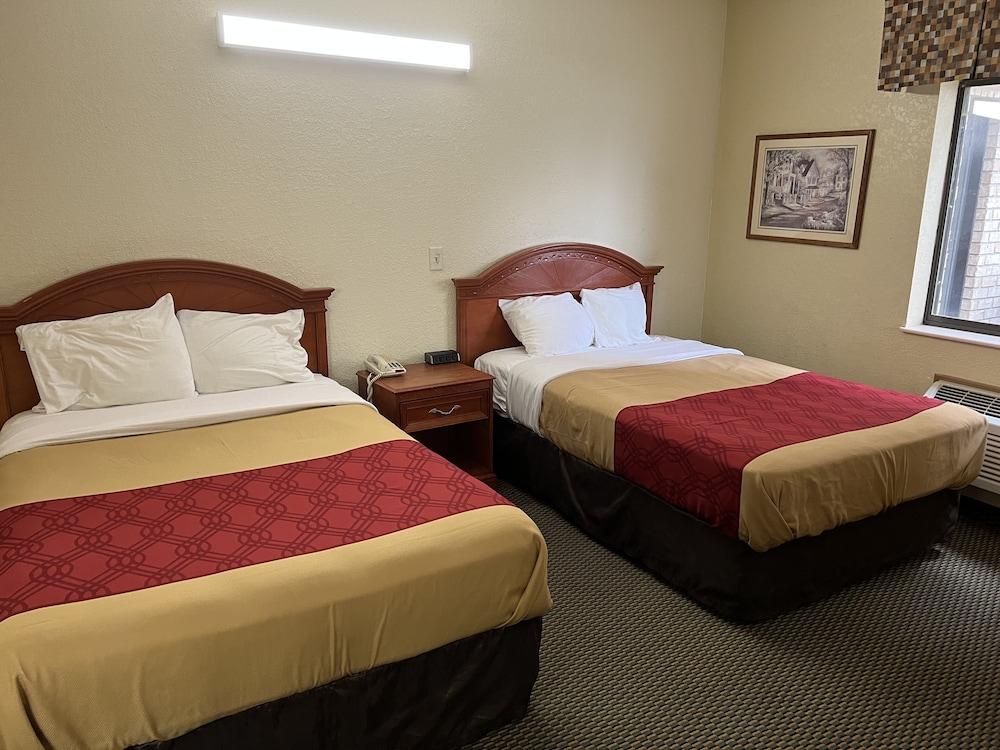 Express Inn & Suites photo 40