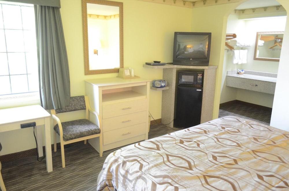 Scottish Inns & Suites at NRG Park photo 13