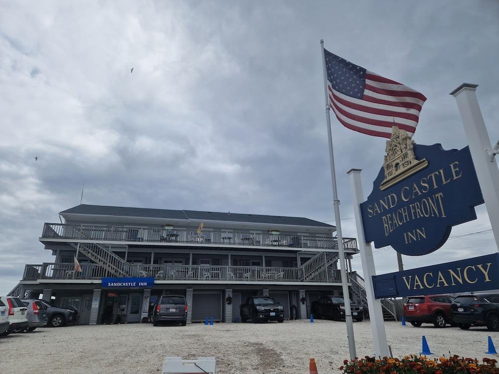 Sandcastle Beachfront Inn — hotel in Westerly