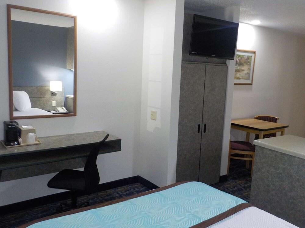 MJ Inn and Suites photo 11