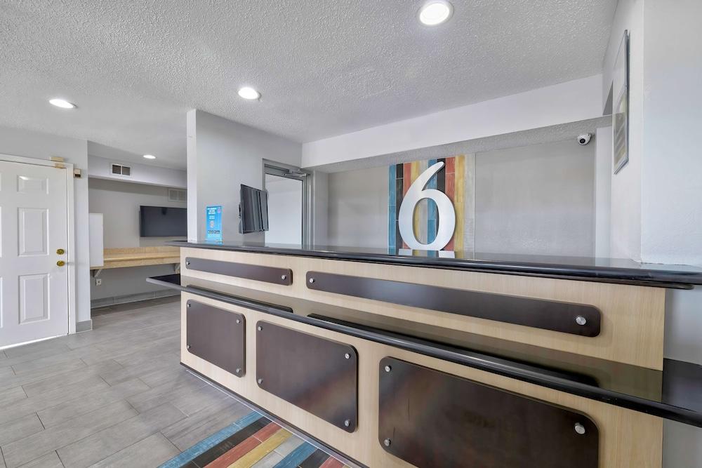 Studio 6 Dallas, TX - North - Richardson photo 44