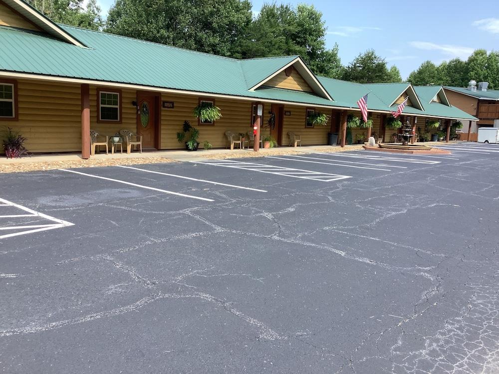 Nacoochee Valley Lodge photo 16