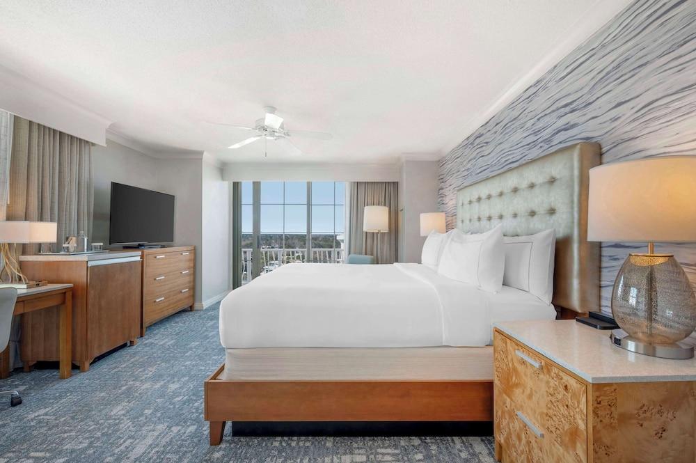 Hilton Virginia Beach Oceanfront photo 54