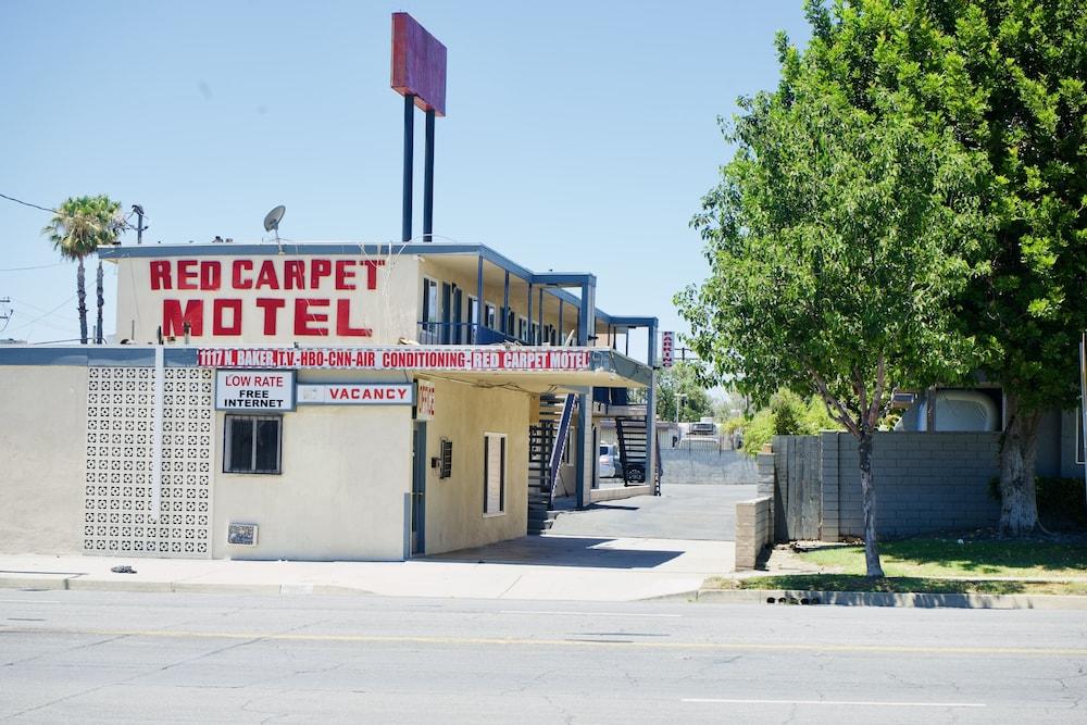 Red Carpet Motel photo 9