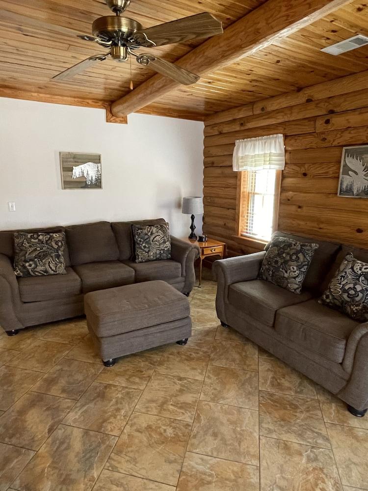 Crown Point Resort photo 9