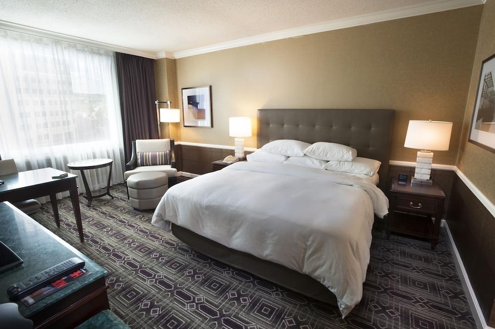 Hilton Harrisburg photo 17