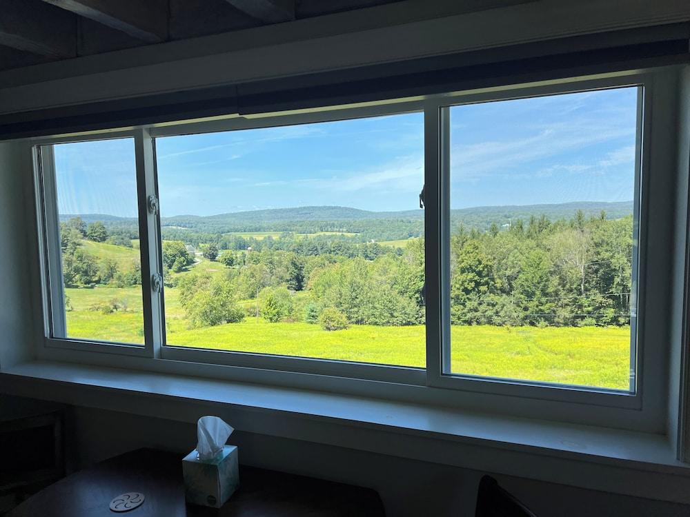 Valley View Inn photo 1