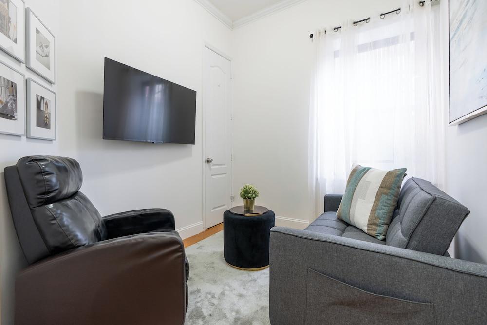 Elegant Harlem Suites photo 30