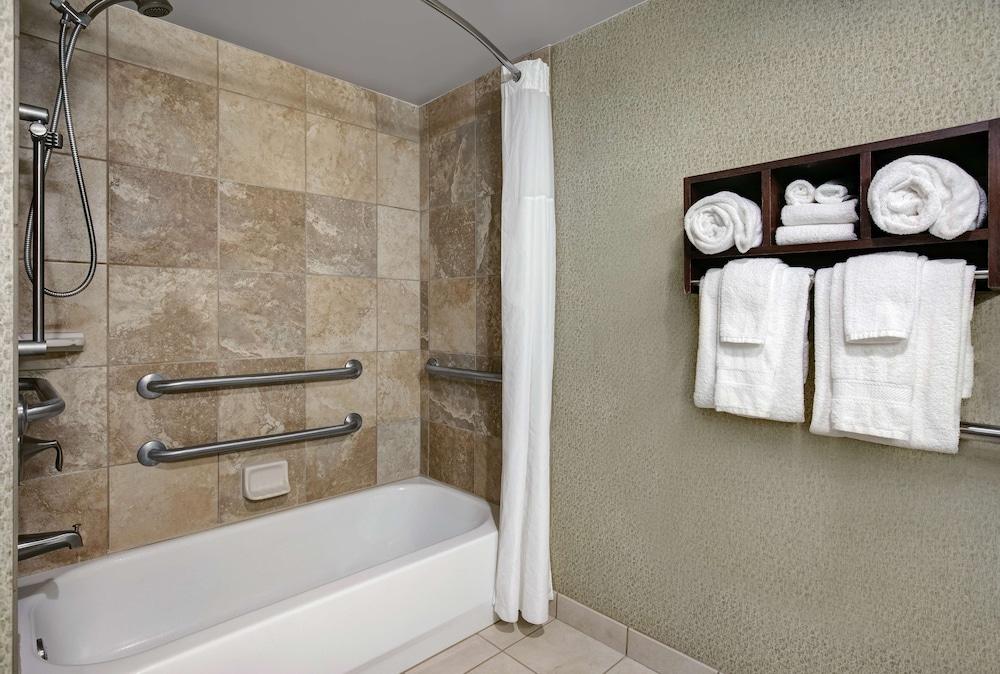 Hampton Inn Greenville I-385 - Woodruff Rd. photo 20