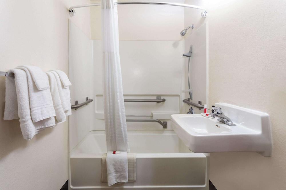 Travelodge by Wyndham Albuquerque East photo 40