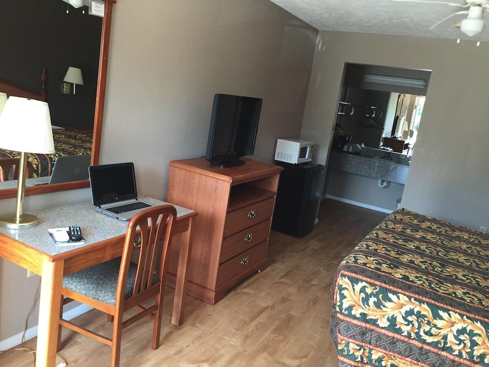 Deerfield Inn New Johnsonville photo 3