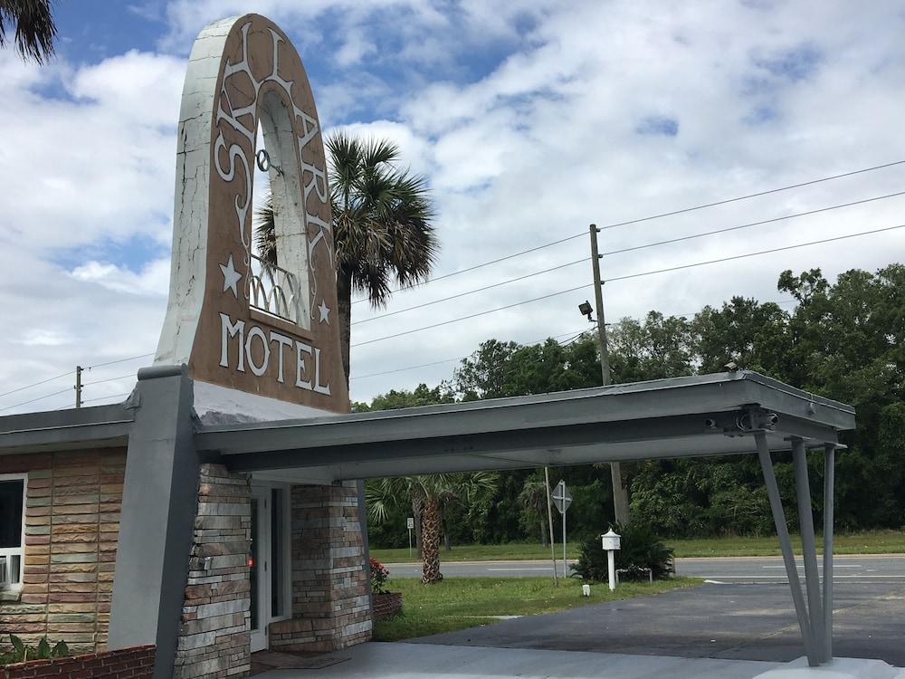 Skylark Motel photo 20