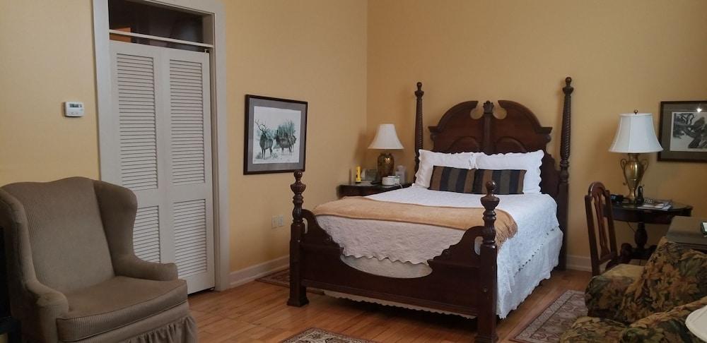 Downtown Guest Quarters Hotel photo 15