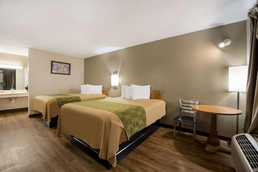 Econo Lodge Live Oak photo 16
