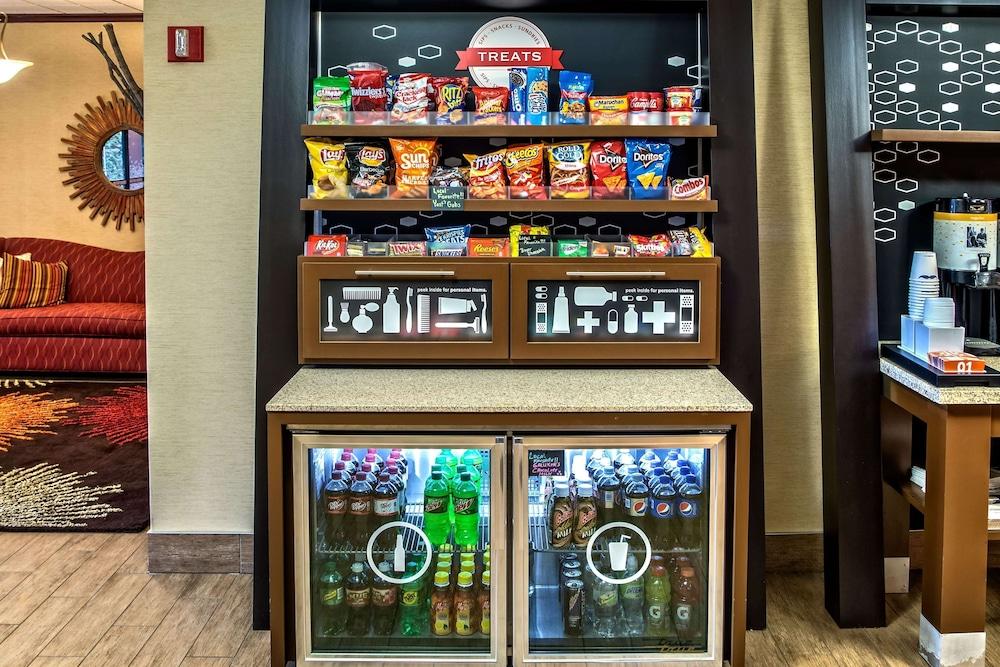 Hampton Inn Johnstown photo 19