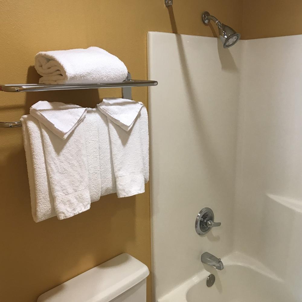 TownePlace Suites by Marriott Bend photo 25