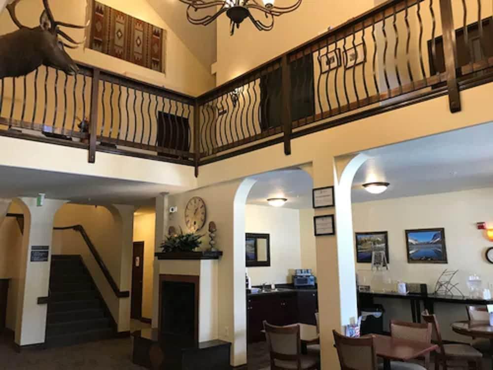 Blue Spruce Inn photo 2