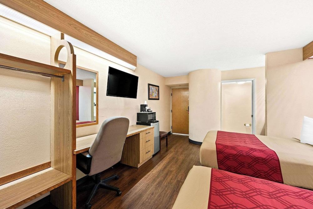 Econo Lodge London North photo 15