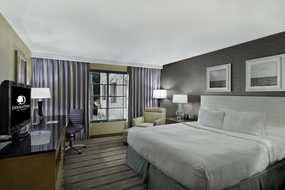 DoubleTree by Hilton San Pedro - Port of Los Angeles photo 5