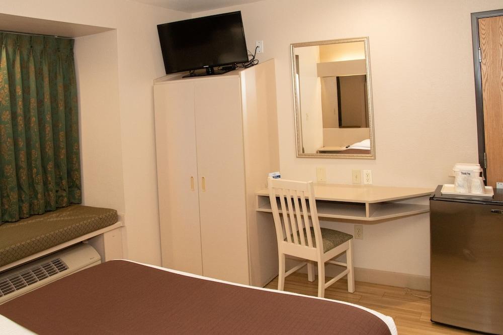 Microtel Inn & Suites by Wyndham Lodi/North Stockton photo 9