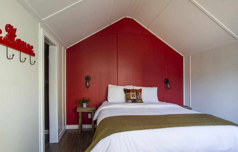 Noon Lodge at Mallard Bay photo 15