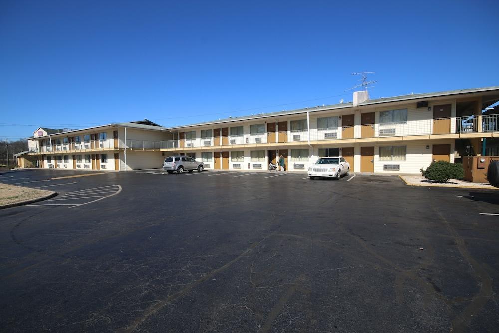Royal Inn Charlotte Airport Hotel photo 10