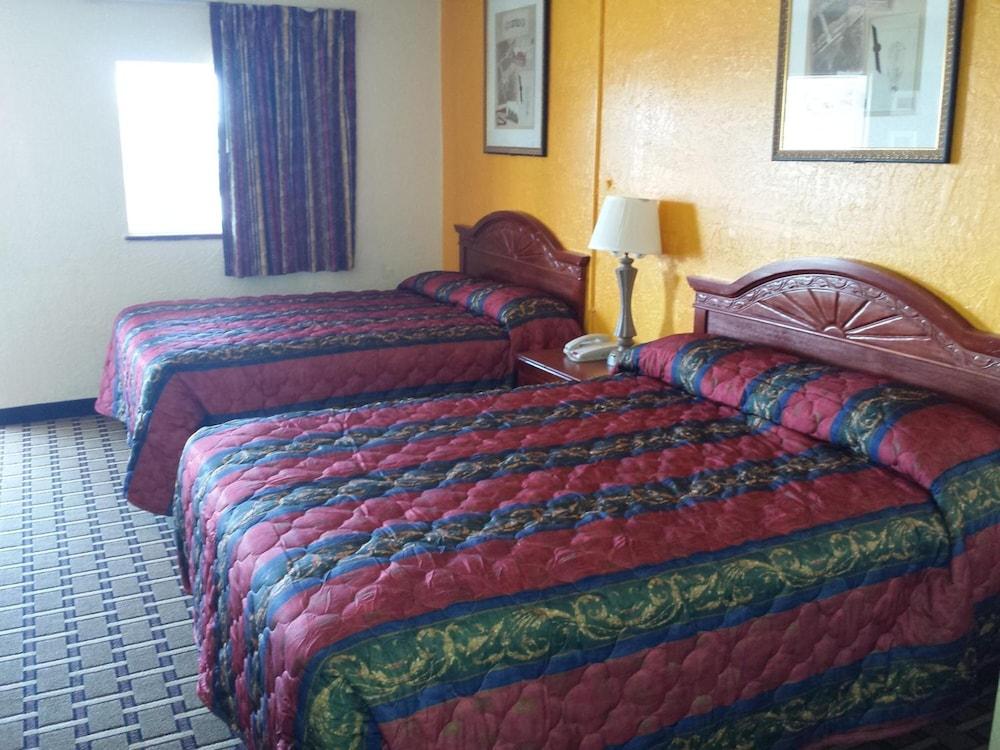 Encore Motel photo 39