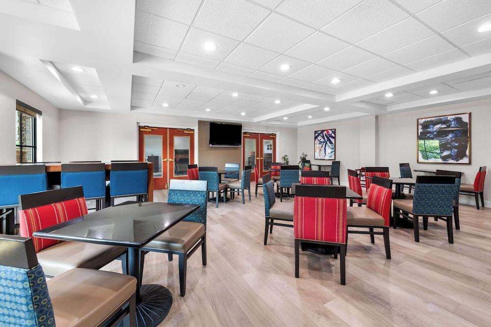 Comfort Inn Harriman photo 21