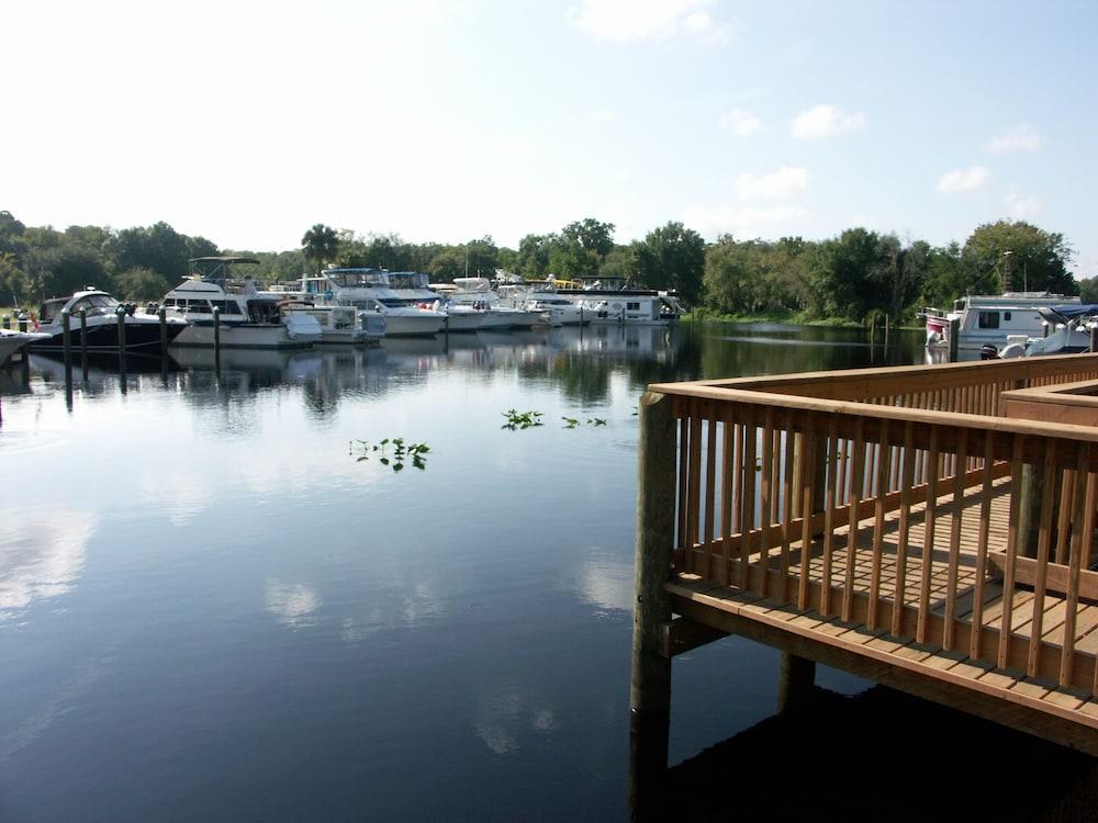 Astor Bridge Marina & Motel photo 19