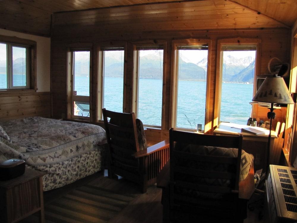 Angels Rest on Resurrection Bay LLC photo 5