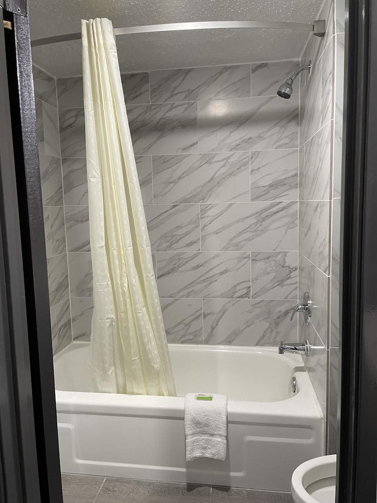 Executive Inn photo 7