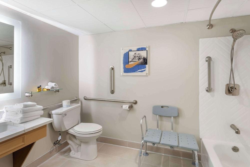 Best Western Plus Heritage Rail Inn & Suites photo 29