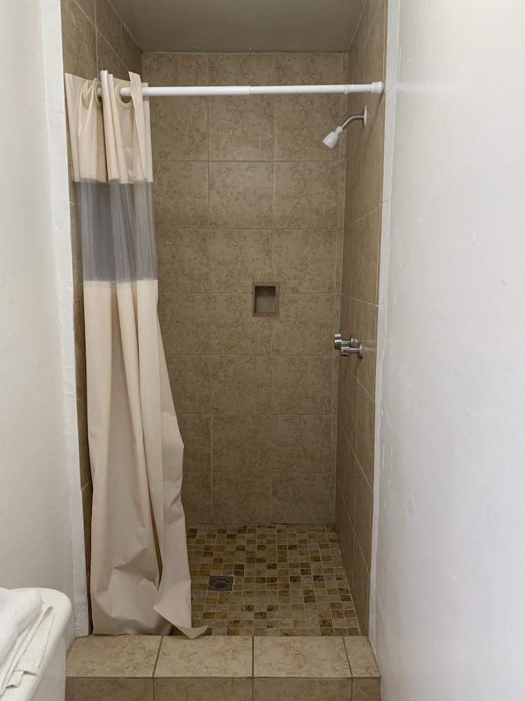 Loma Alta Motel photo 16
