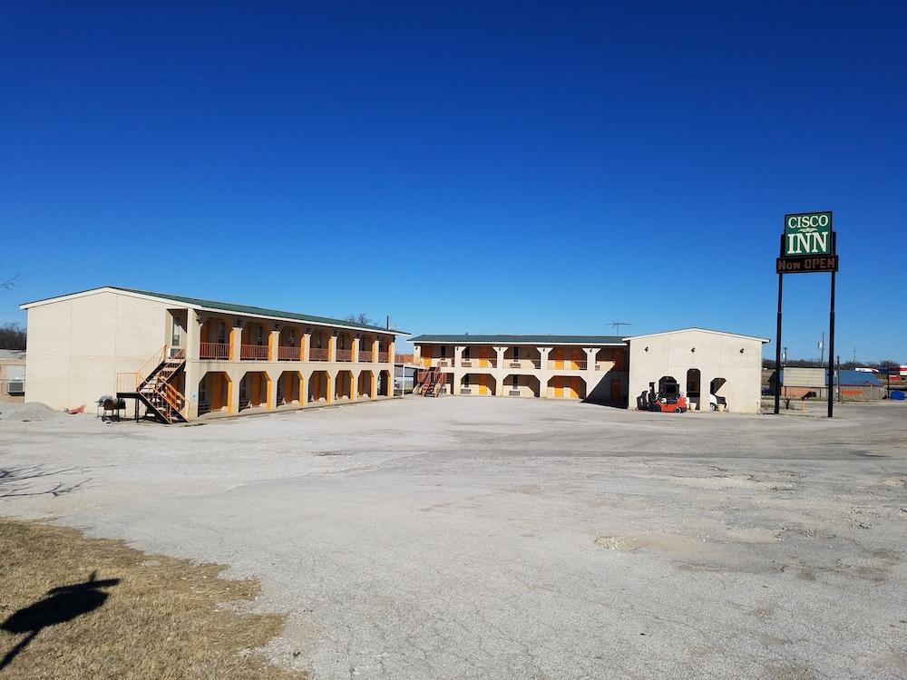 Cisco inn photo 1