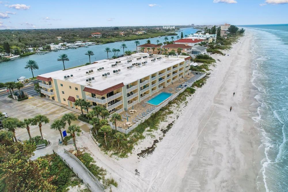 Fifty Gulfside Condominiums photo 12