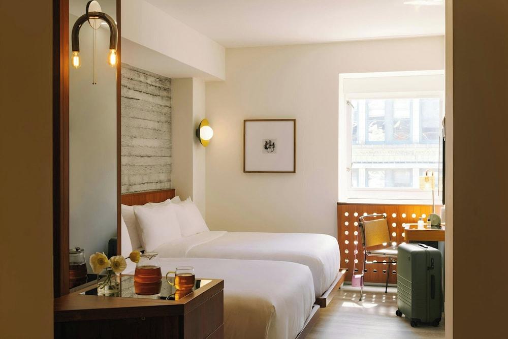 Hotel Henri NY photo 17