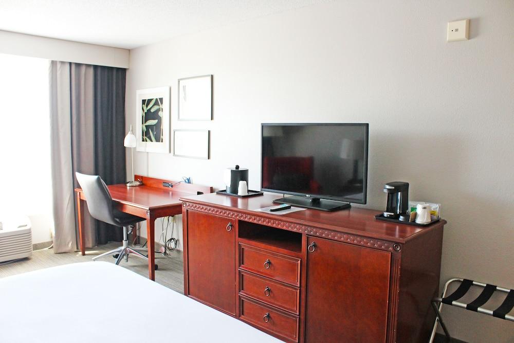 Independence Stay Hotel & Suites photo 24