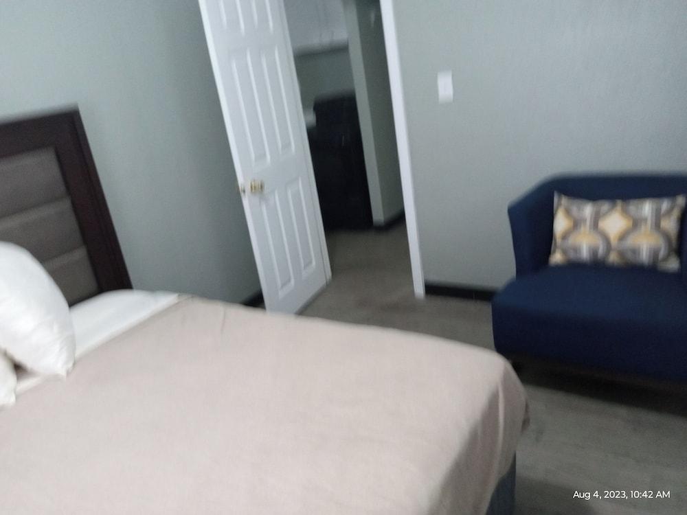 Homes-N-Courts photo 16