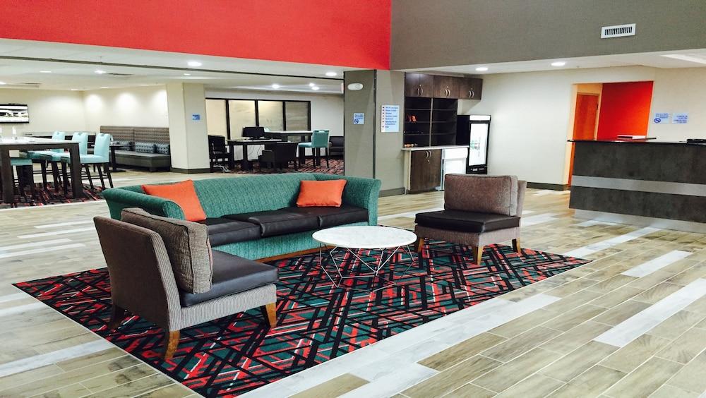 Holiday Inn Express Madison by IHG photo 45