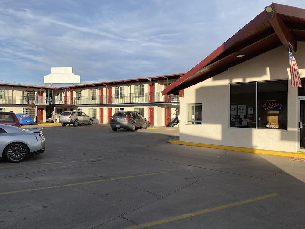 Dunes Inn photo 38