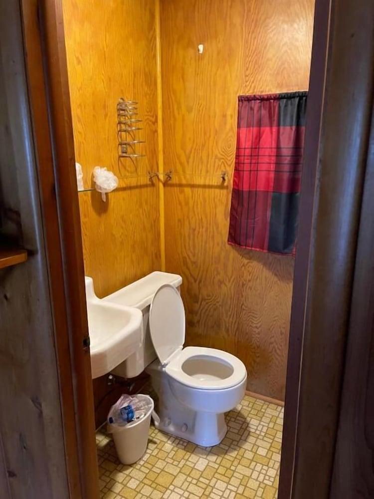 firehouse inn photo 18
