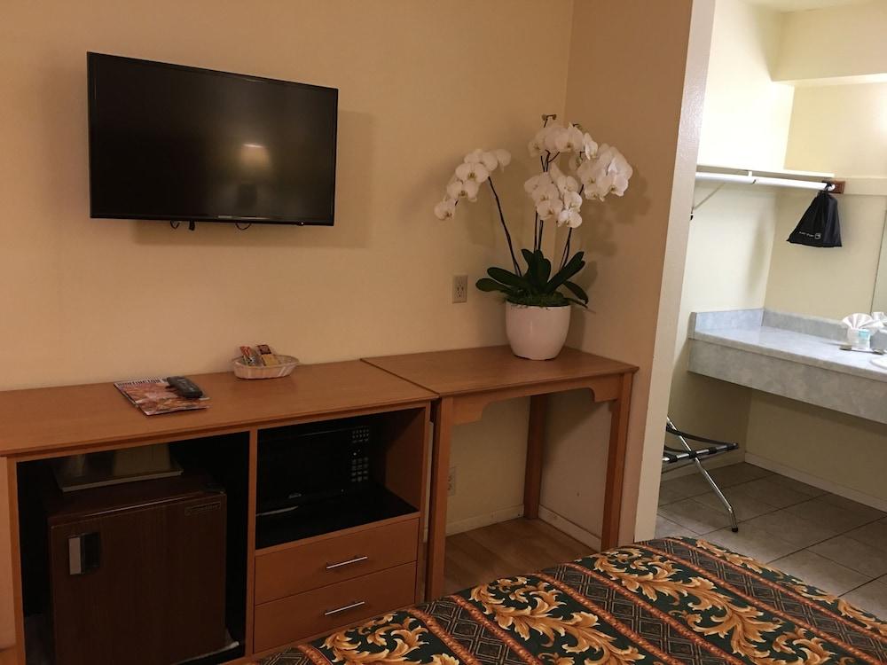 Oceanview Motel - Huntington Beach photo 35