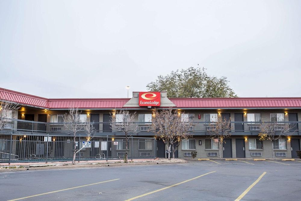 Econo Lodge Downtown photo 37
