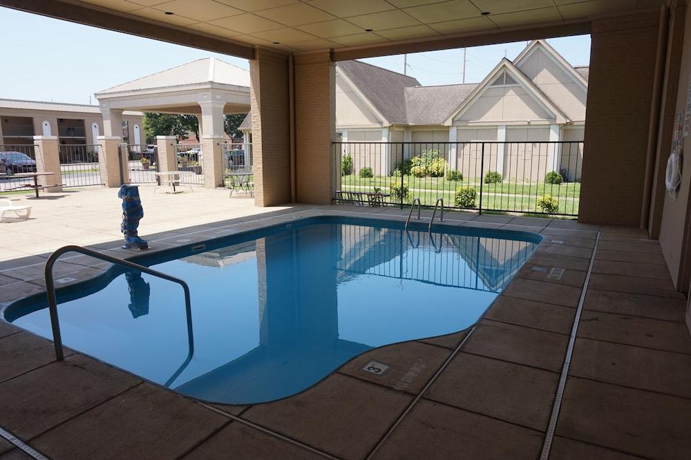 1 Life Studio and Suites photo 26