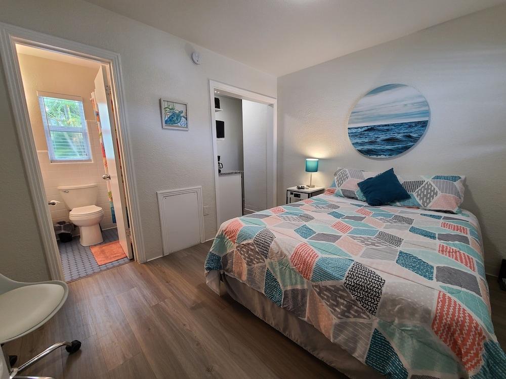 Sun Island Motel photo 26