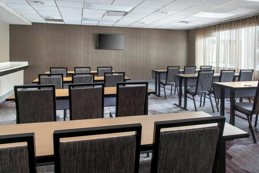 Courtyard by Marriott Newburgh Stewart Airport photo 32