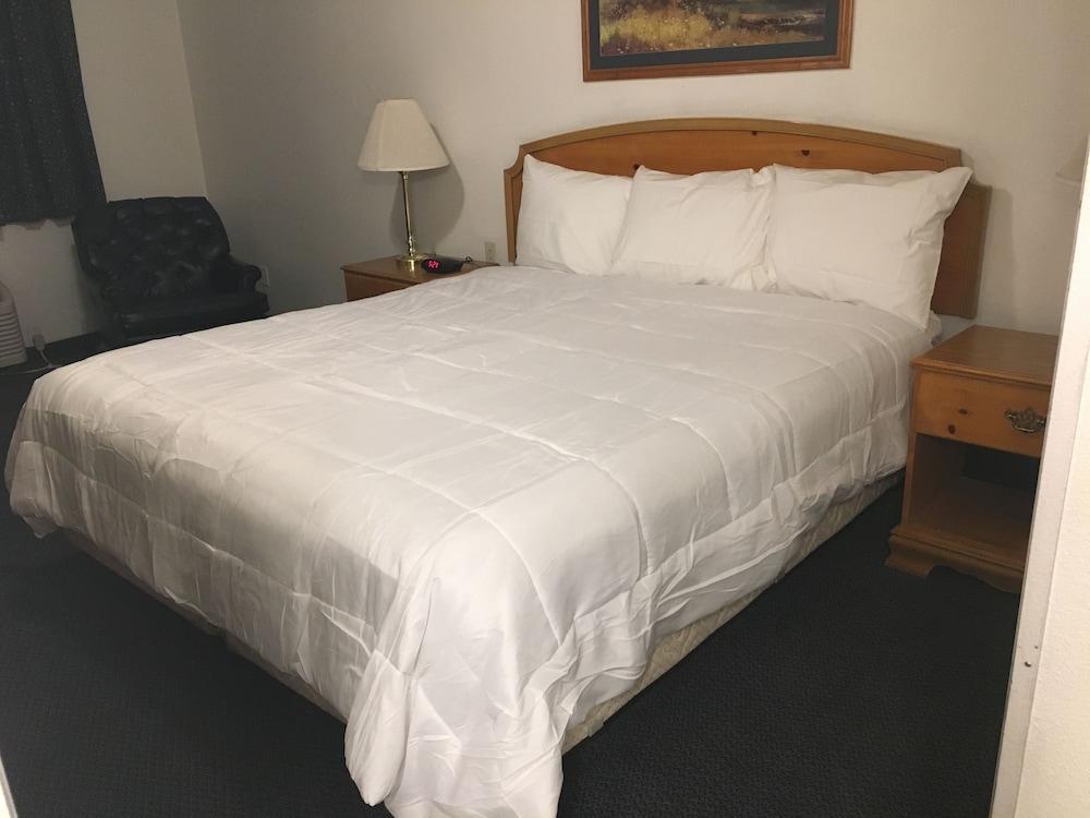 Quality Inn Carlin photo 11