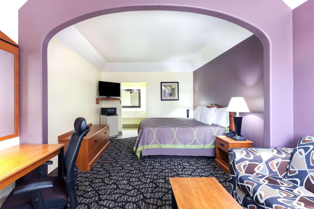 Super 8 by Wyndham Fairfield Tx photo 6