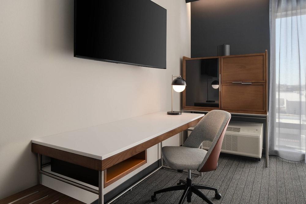 Courtyard by Marriott Houston I-10 West/Memorial photo 18